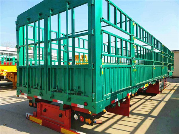Warehouse Fence Semi-Trailers