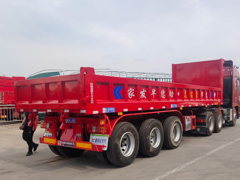 U型后翻自卸車(chē)