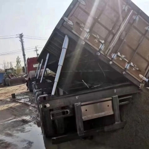 骨架式側翻半掛車