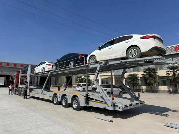 中亞五國的歐式風(fēng)格轎運(yùn)車籠車