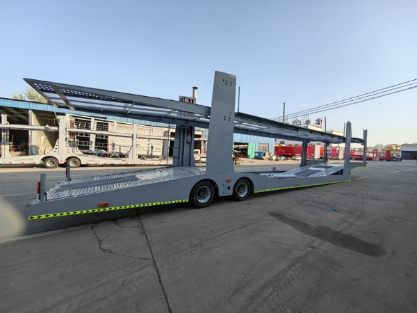 中亞五國的歐式風(fēng)格轎運(yùn)車籠車